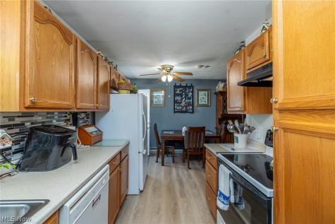 4813 Center Road Brunswick OH 44212