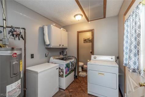 4813 Center Road Brunswick OH 44212
