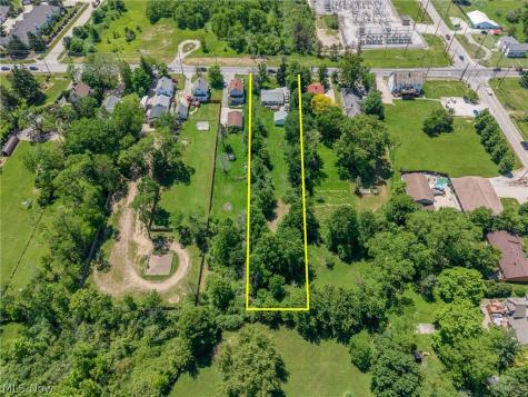 4813 Center Road Brunswick OH 44212