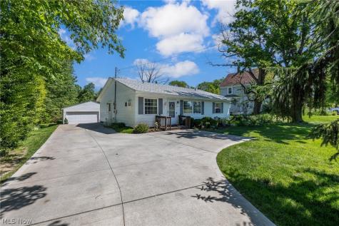 4813 Center Road Brunswick OH 44212