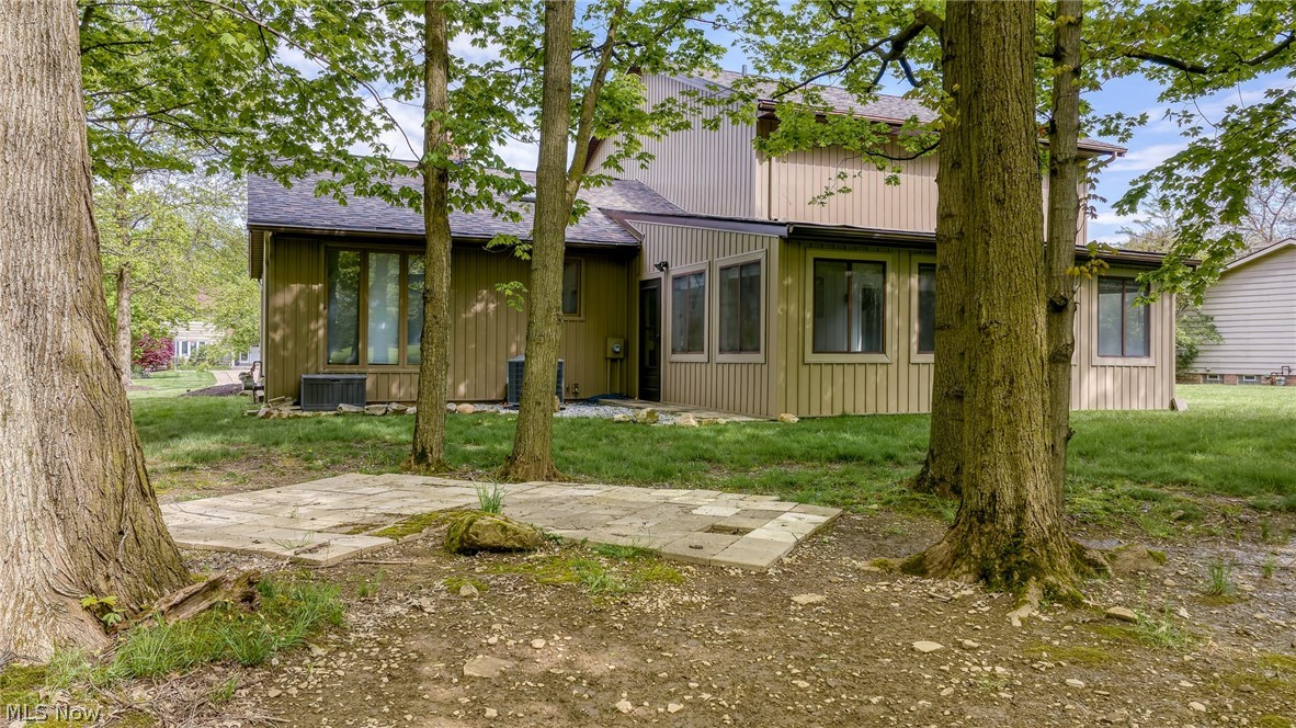 5062 Lansdowne Drive Solon OH 44139