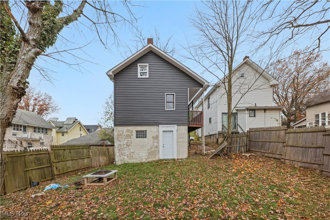 286 Alhambra Way Akron OH 44302