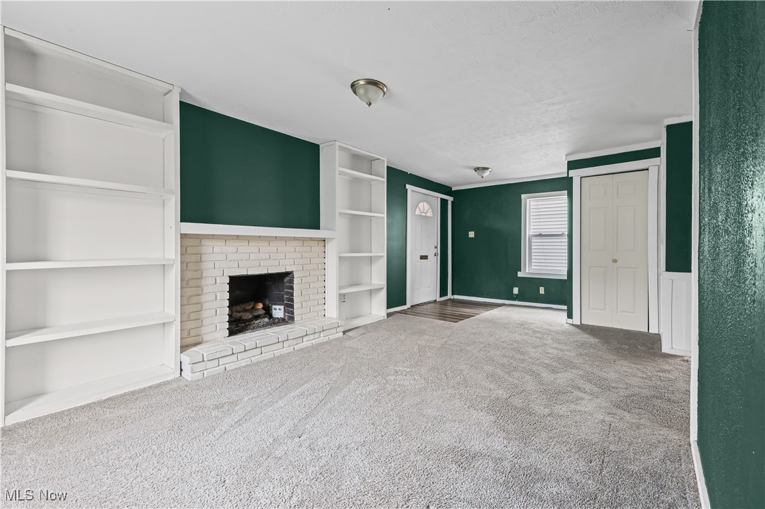 286 Alhambra Way Akron OH 44302