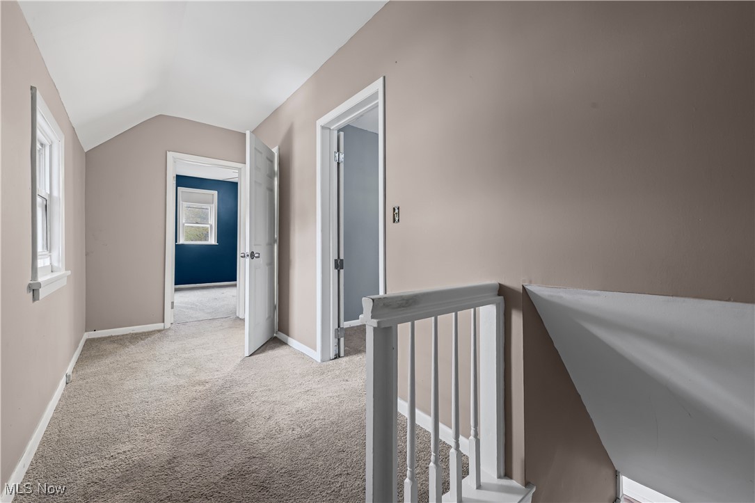 286 Alhambra Way Akron OH 44302