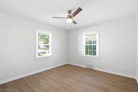 4276 Grove Avenue Willoughby OH 44094