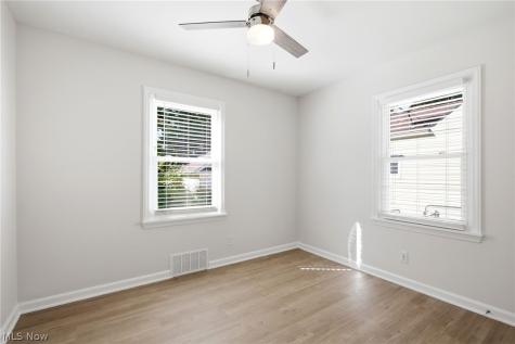 4276 Grove Avenue Willoughby OH 44094
