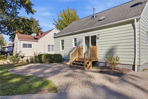 4276 Grove Avenue Willoughby OH 44094