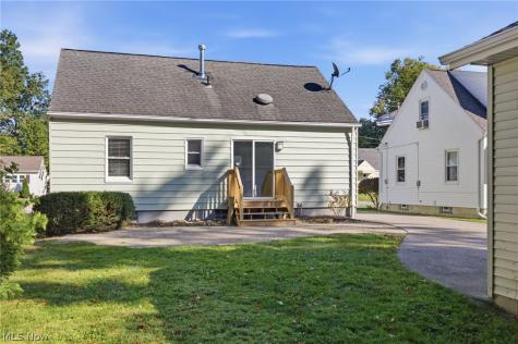 4276 Grove Avenue Willoughby OH 44094