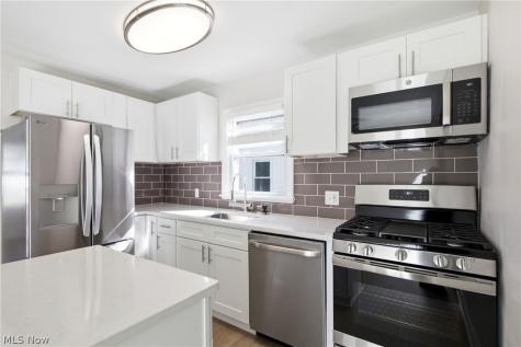 4276 Grove Avenue Willoughby OH 44094