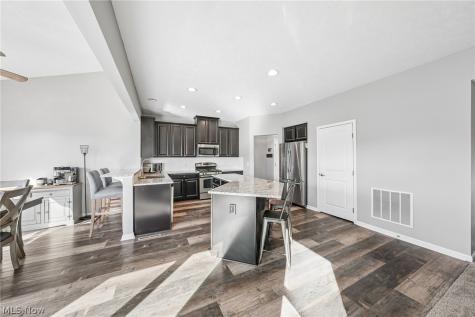 229 Brixton Way Wadsworth OH 44281