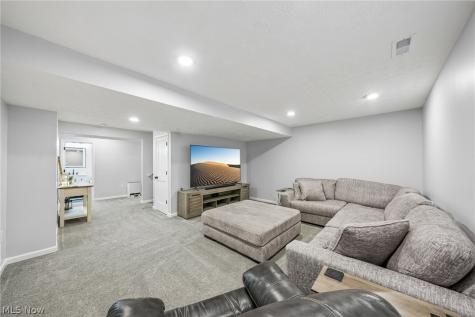 229 Brixton Way Wadsworth OH 44281