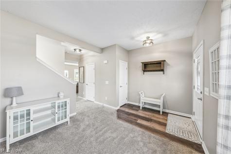 229 Brixton Way Wadsworth OH 44281