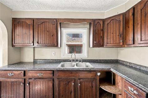 1268 Kansas Avenue Akron OH 44314