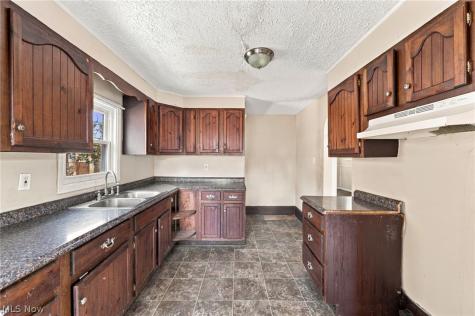 1268 Kansas Avenue Akron OH 44314