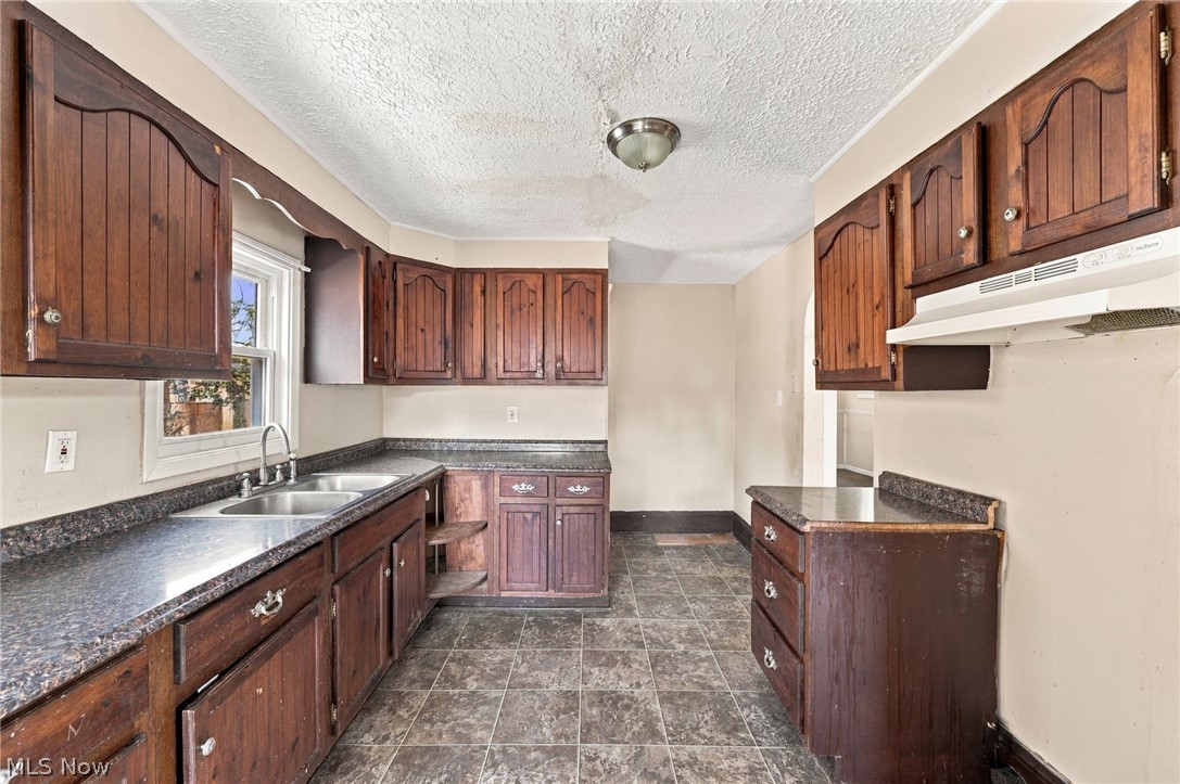 1268 Kansas Avenue Akron OH 44314