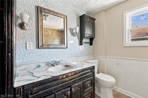 1268 Kansas Avenue Akron OH 44314
