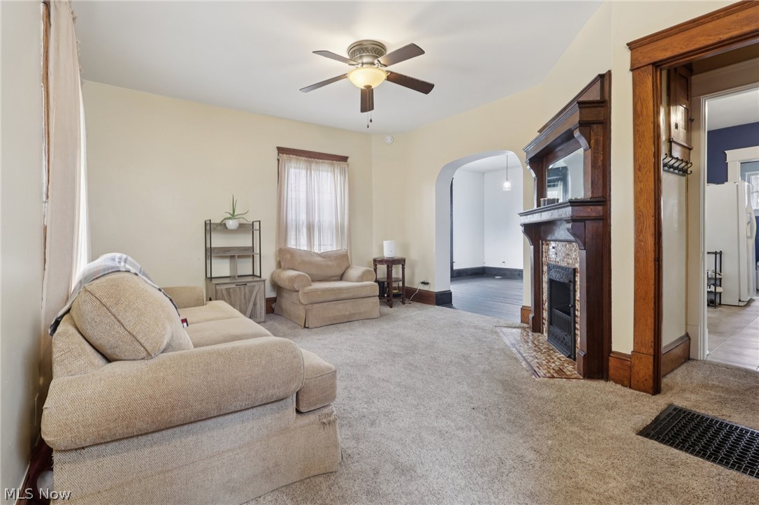 246 S Walnut Street Ravenna OH 44266