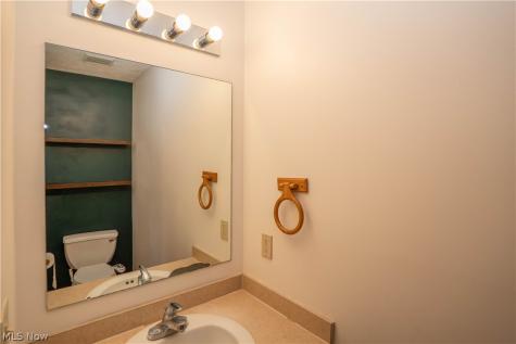 2662 Captens Street NE Canton OH 44721