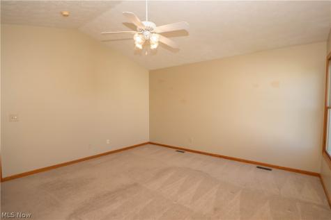 2662 Captens Street NE Canton OH 44721