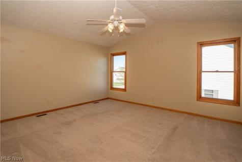 2662 Captens Street NE Canton OH 44721