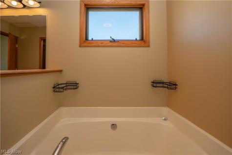 2662 Captens Street NE Canton OH 44721