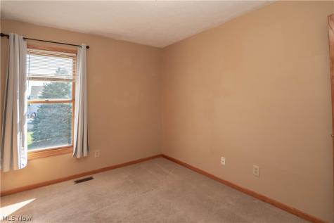 2662 Captens Street NE Canton OH 44721