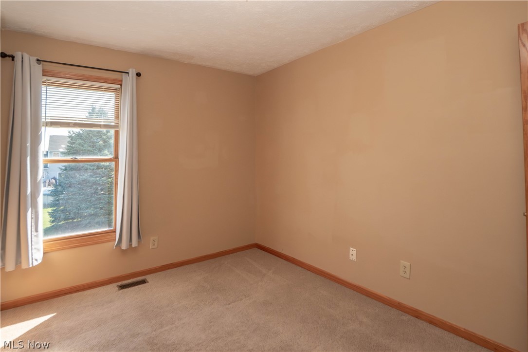 2662 Captens Street NE Canton OH 44721