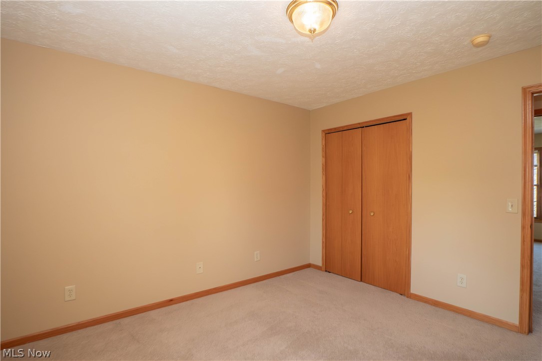 2662 Captens Street NE Canton OH 44721