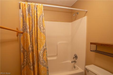 2662 Captens Street NE Canton OH 44721