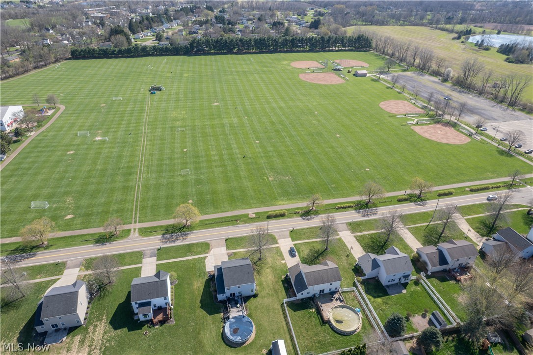 2662 Captens Street NE Canton OH 44721