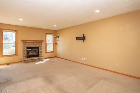 2662 Captens Street NE Canton OH 44721