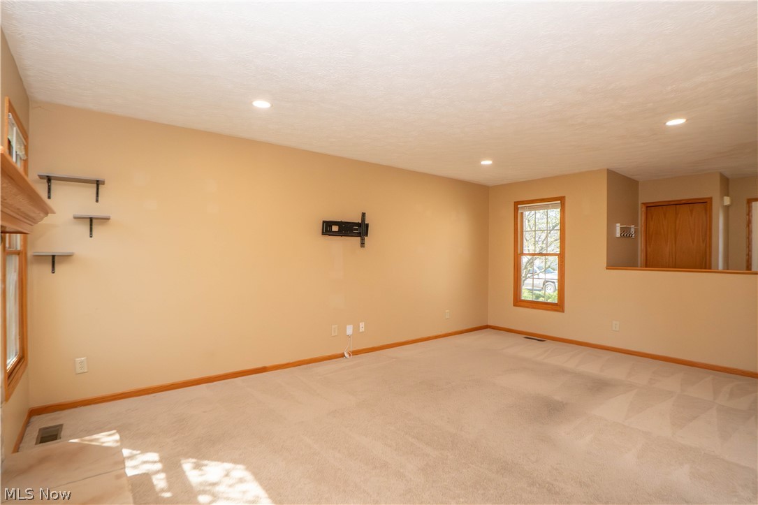 2662 Captens Street NE Canton OH 44721