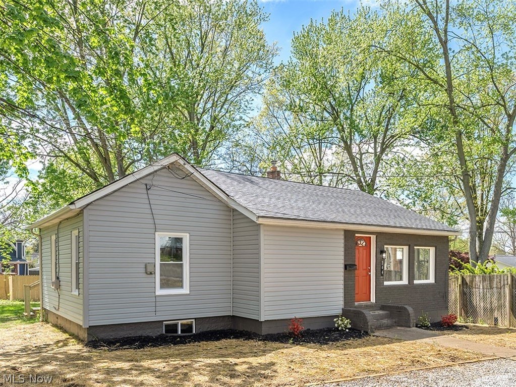 244 Keenan Avenue Cuyahoga Falls OH 44221