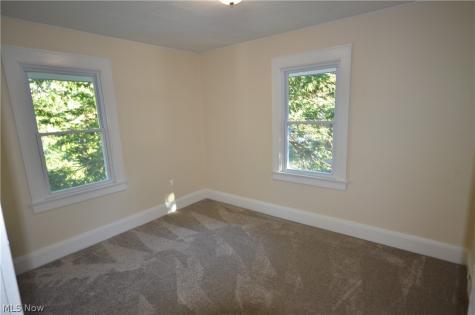 409 The Brooklands Avenue Akron OH 44305
