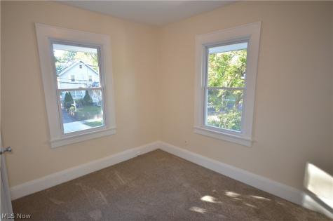 409 The Brooklands Avenue Akron OH 44305