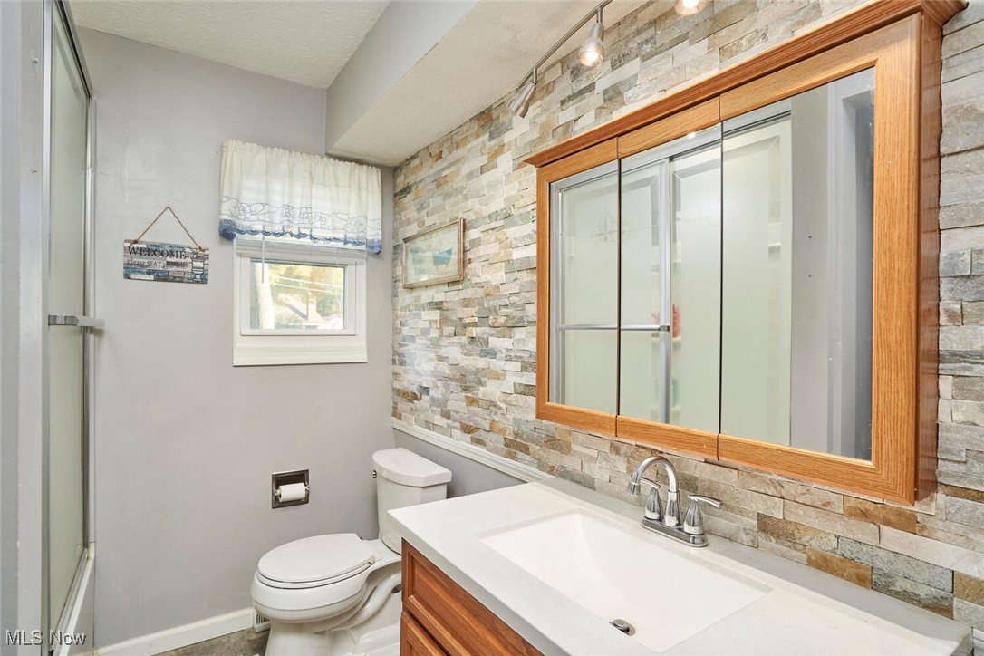 1422 Slagle Drive Akron OH 44312