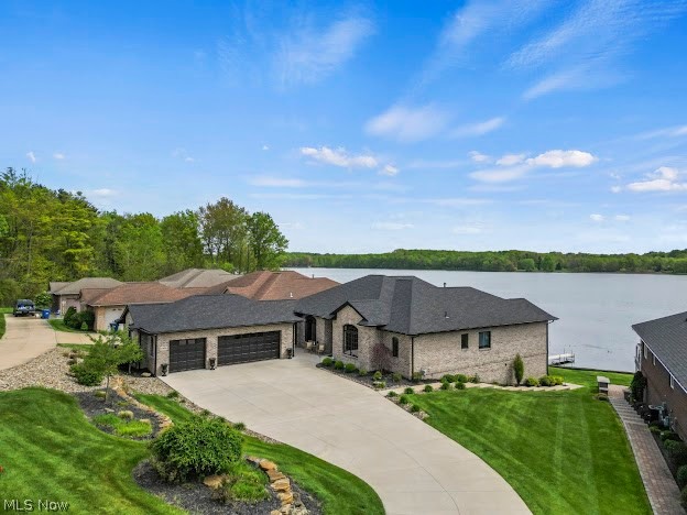 1004 Waters Edge Drive Columbiana OH 44408