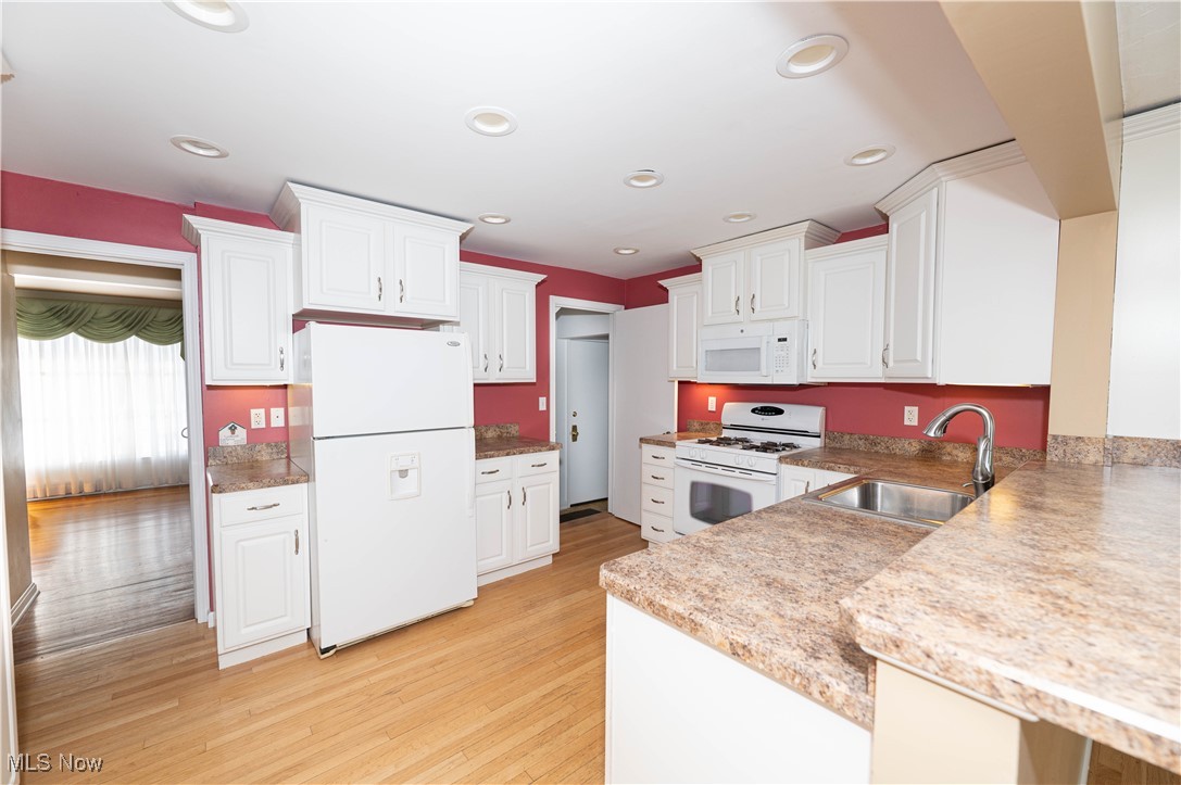 1120 Croyden Road Lyndhurst OH 44124