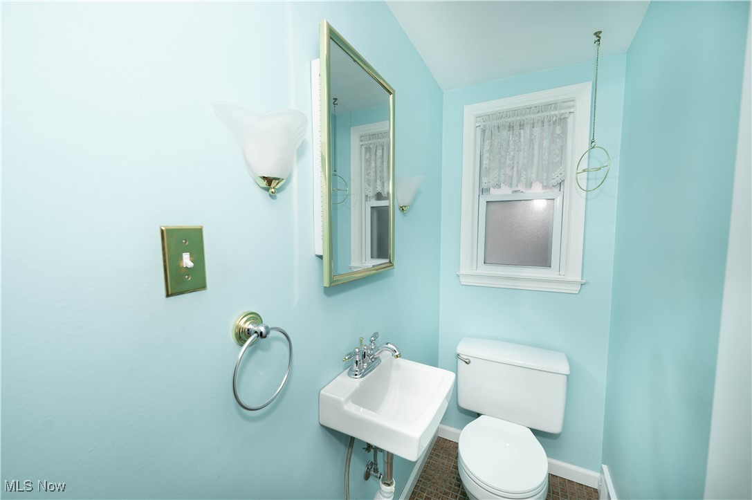 1120 Croyden Road Lyndhurst OH 44124