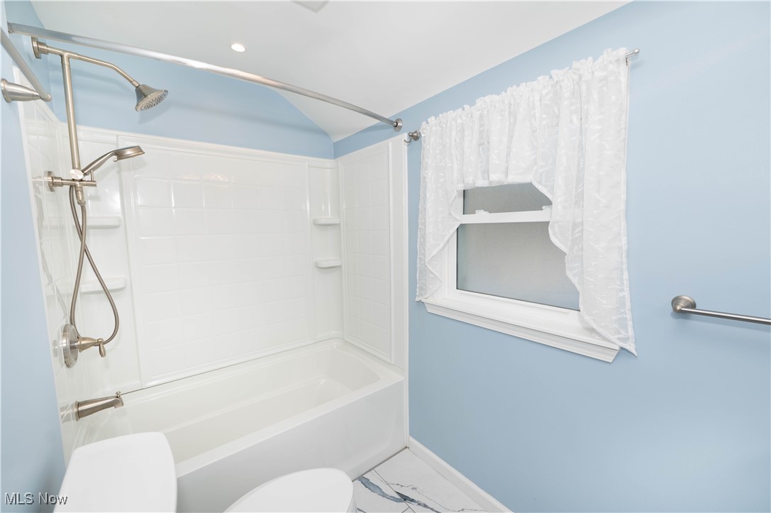 1120 Croyden Road Lyndhurst OH 44124
