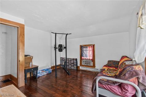 922 1st Street NE Massillon OH 44646