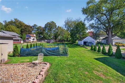 922 1st Street NE Massillon OH 44646