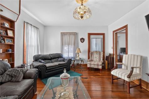 922 1st Street NE Massillon OH 44646
