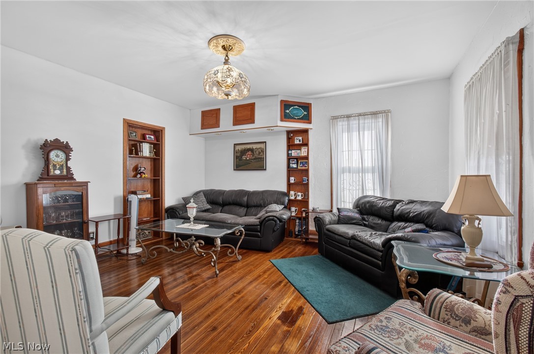 922 1st Street NE Massillon OH 44646