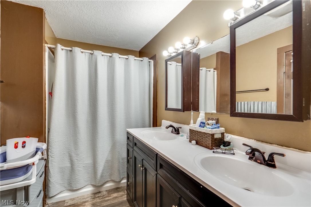 202 S Market Street Shreve OH 44676