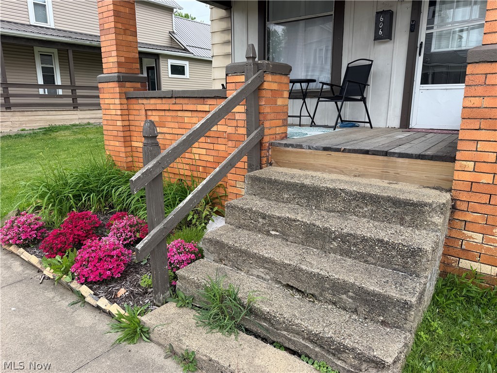 606 N 2nd Street Dennison OH 44621