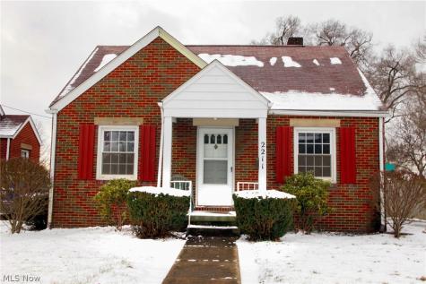 2211 Myrtle Avenue NW Canton OH 44709