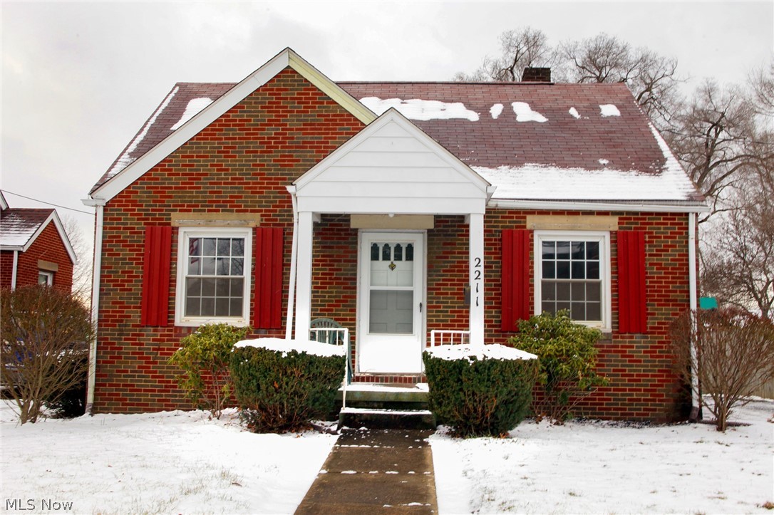 2211 Myrtle Avenue NW Canton OH 44709