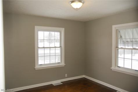 2211 Myrtle Avenue NW Canton OH 44709