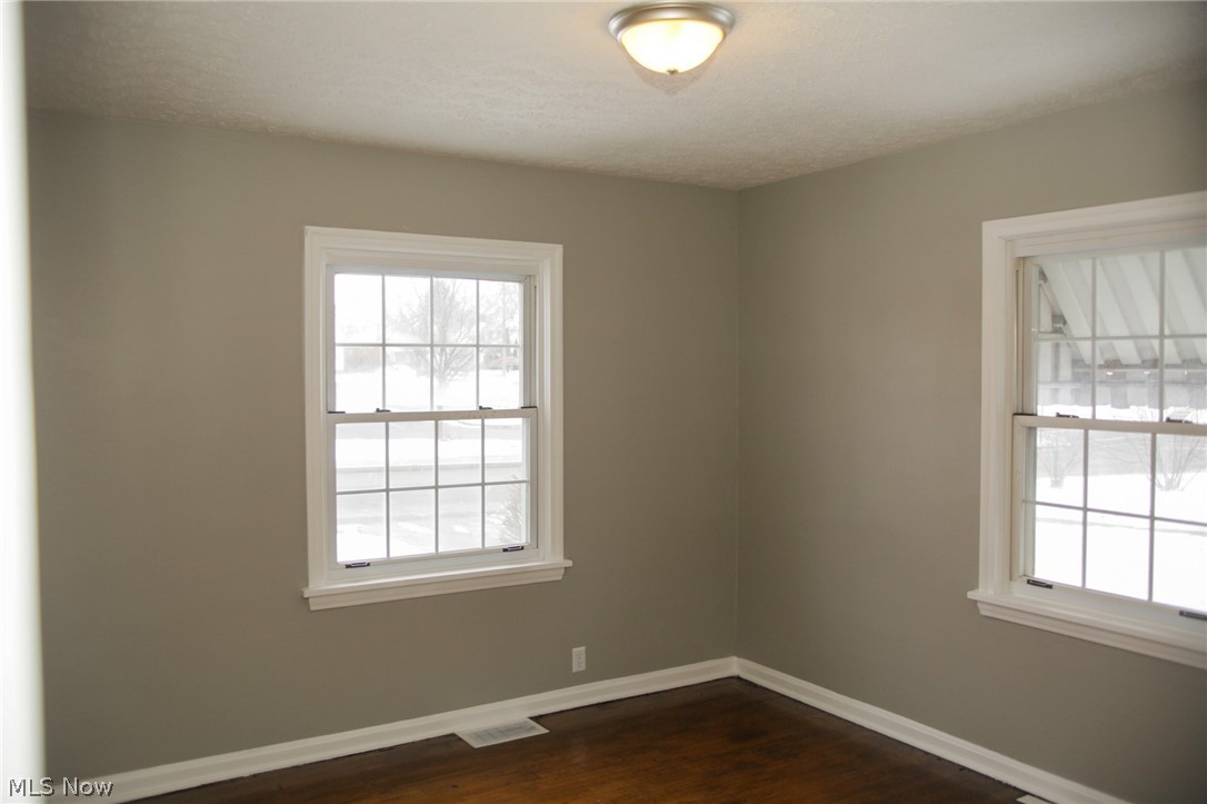 2211 Myrtle Avenue NW Canton OH 44709
